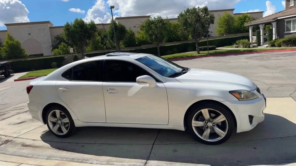 2011 Lexus IS 2nd Gen - Image 4 of 11