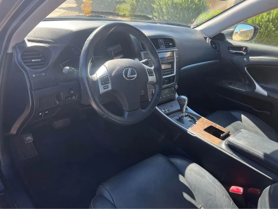 2011 Lexus IS 2nd Gen - Image 14 of 17
