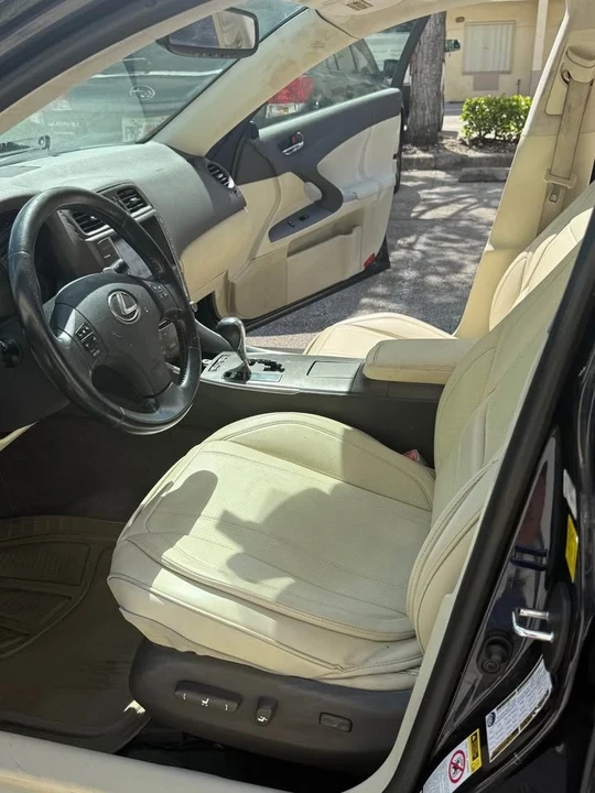 2011 Lexus IS 2nd Gen - Image 5 of 7