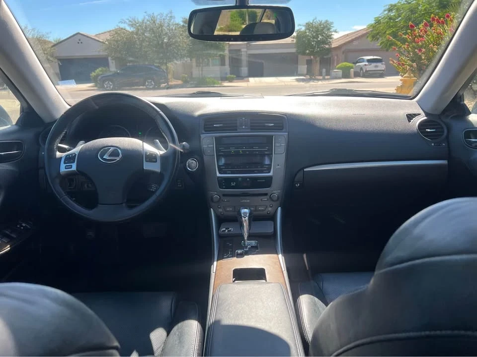 2011 Lexus IS 2nd Gen - Image 10 of 17