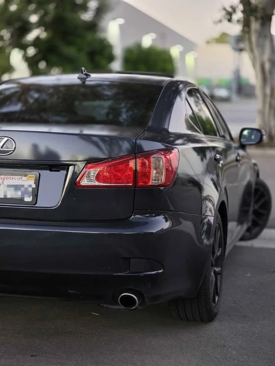 2011 Lexus IS 2nd Gen - Image 8 of 17