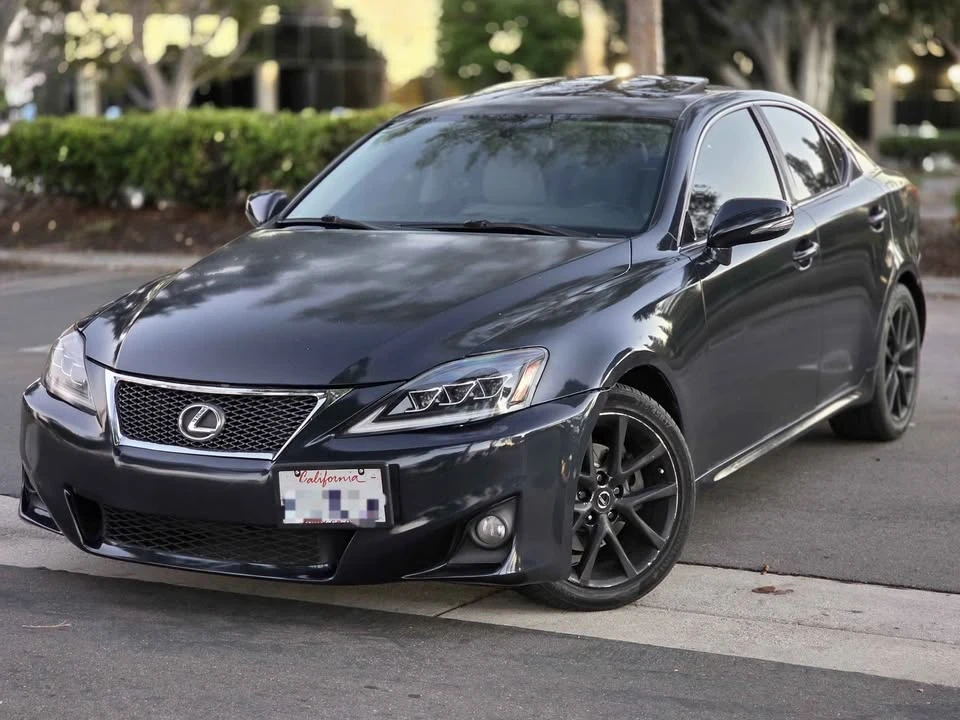 2011 Lexus IS 2nd Gen - Image 15 of 17