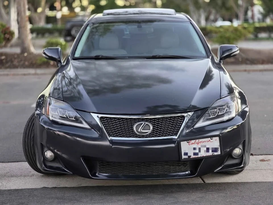 2011 Lexus IS 2nd Gen - Image 14 of 17