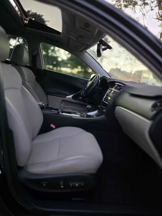 2011 Lexus IS 2nd Gen - Image 4 of 17