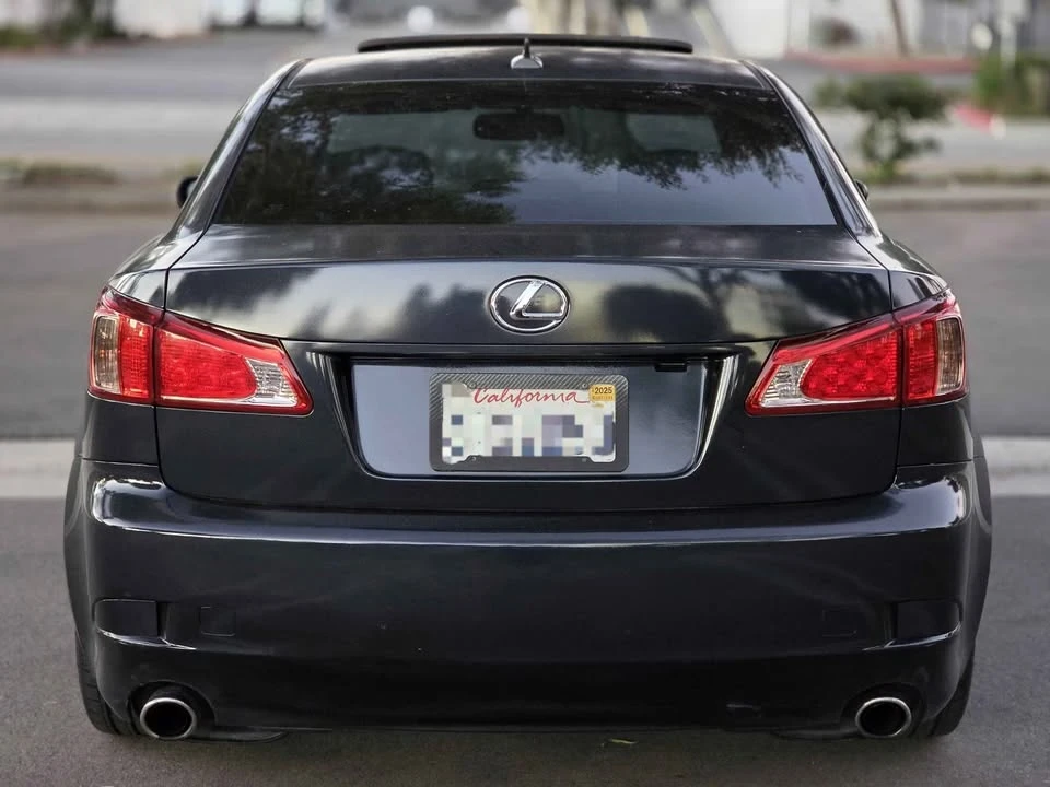 2011 Lexus IS 2nd Gen - Image 9 of 17