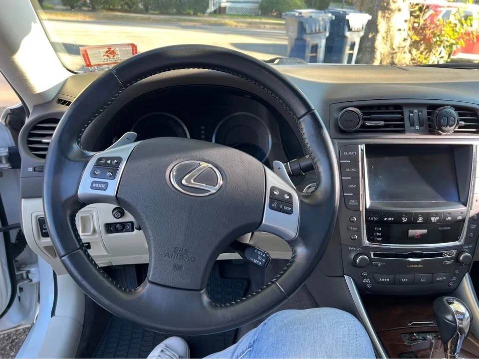 2011 Lexus IS 2nd Gen - Image 8 of 20