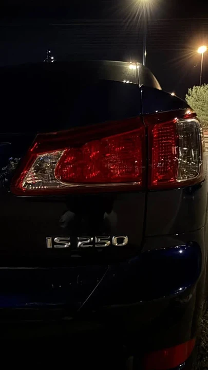 2011 Lexus IS 2nd Gen - Image 7 of 10