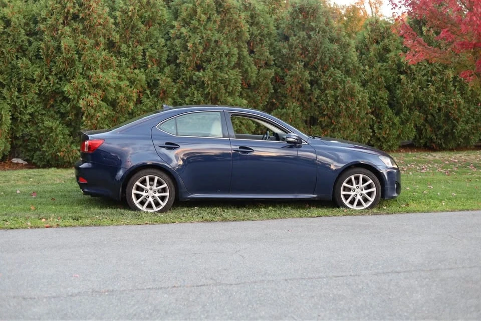 2011 Lexus IS 2nd Gen - Image 6 of 19