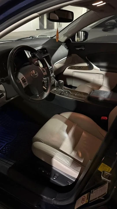 2011 Lexus IS 2nd Gen - Image 5 of 10
