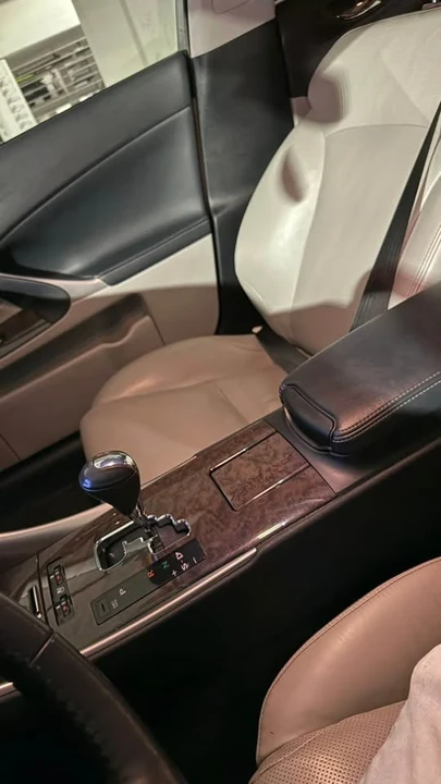 2011 Lexus IS 2nd Gen - Image 8 of 10