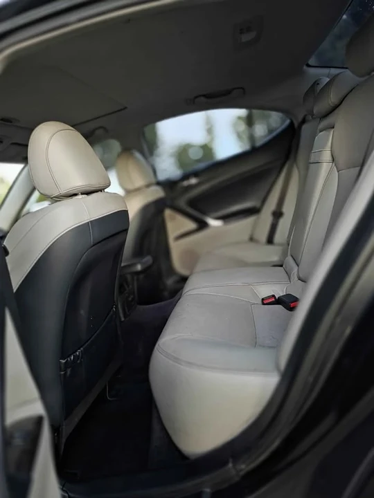 2011 Lexus IS 2nd Gen - Image 10 of 17