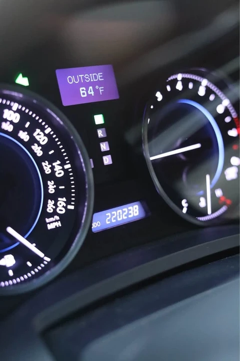 2011 Lexus IS 2nd Gen - Image 7 of 19