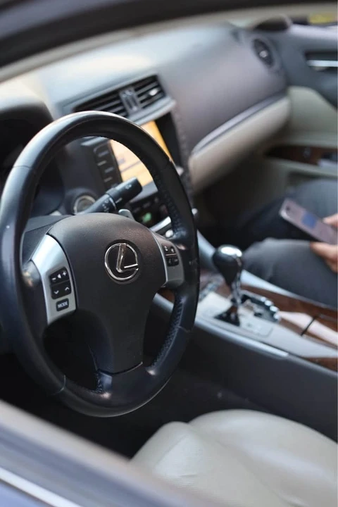 2011 Lexus IS 2nd Gen - Image 9 of 19