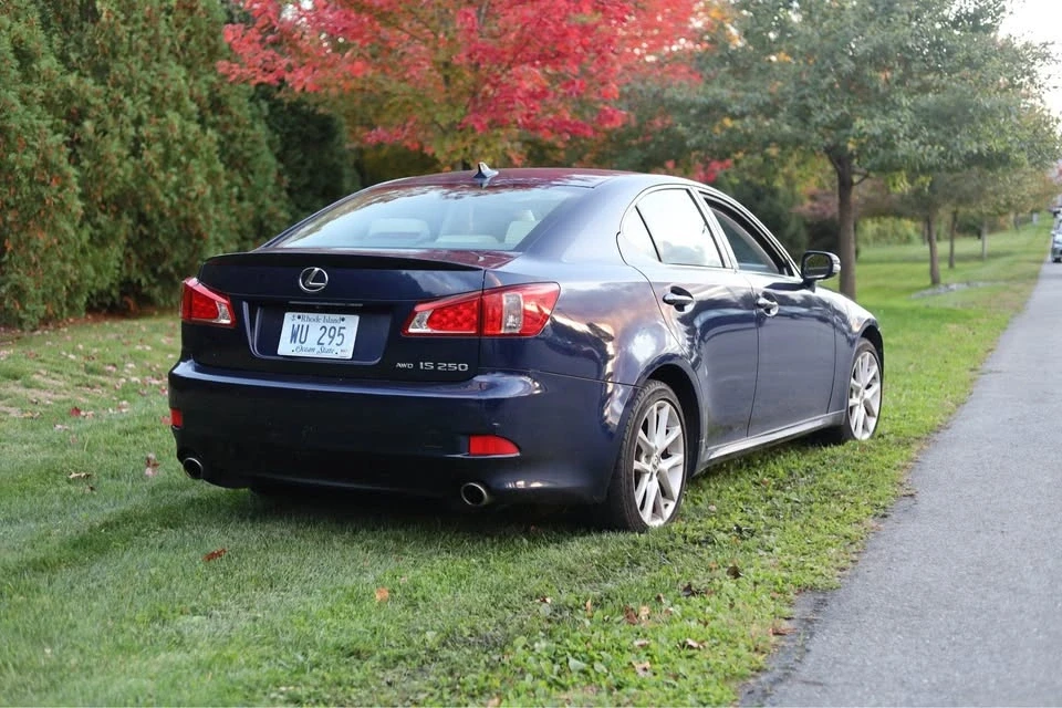2011 Lexus IS 2nd Gen - Image 5 of 19