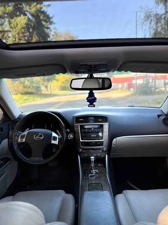 2011 Lexus IS 2nd Gen - Image 6 of 13