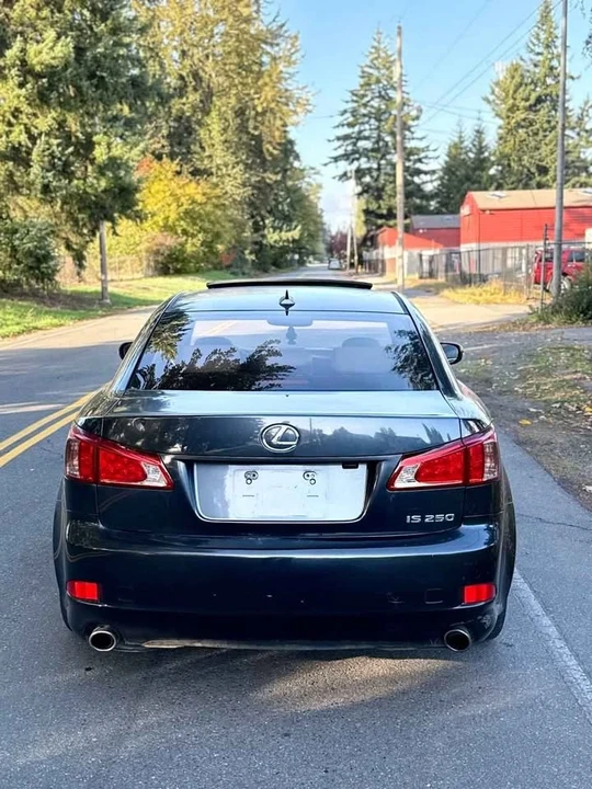 2011 Lexus IS 2nd Gen - Image 9 of 13