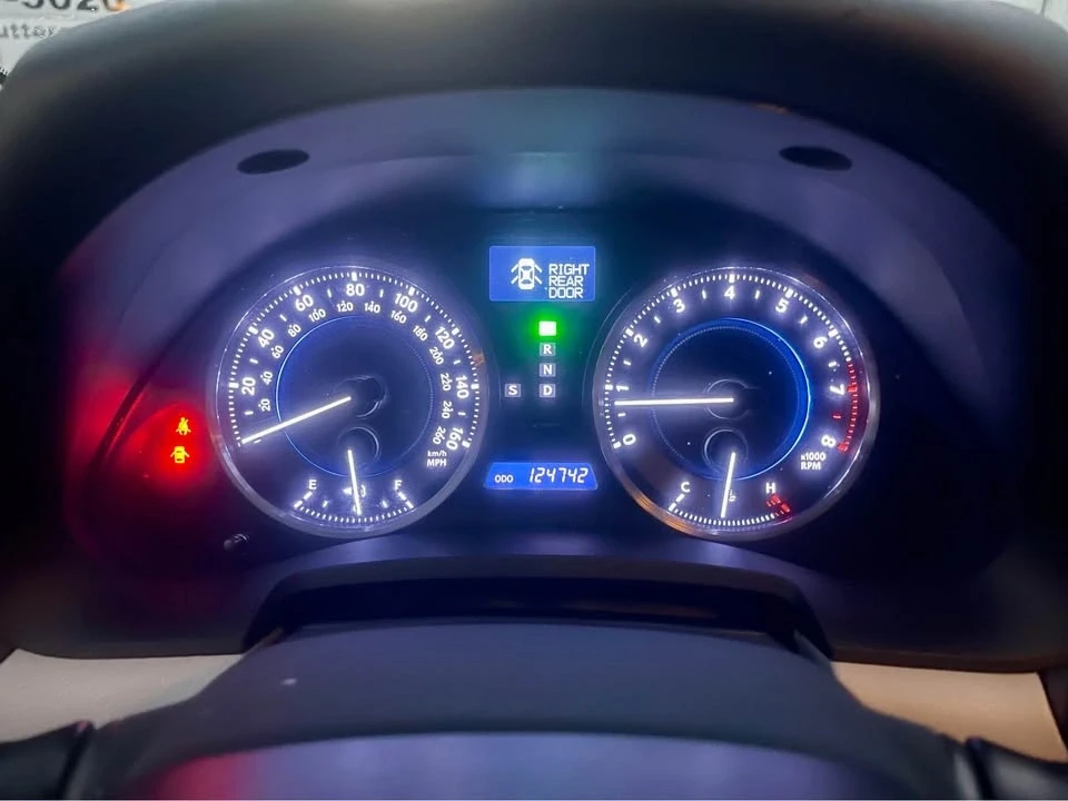 2011 Lexus IS 2nd Gen - Image 12 of 20