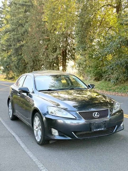 2011 Lexus IS 2nd Gen - Image 10 of 13