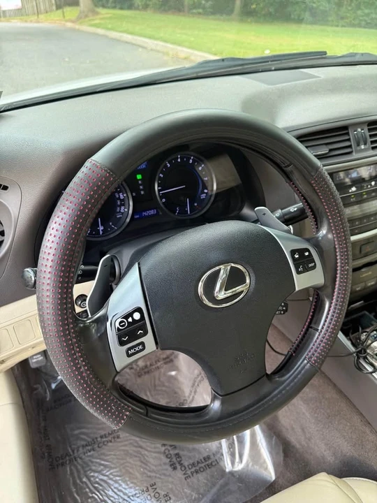 2011 Lexus IS 2nd Gen - Image 8 of 12