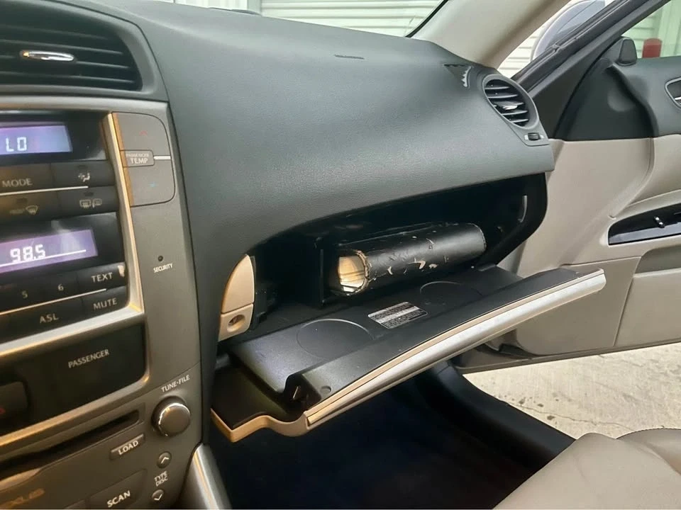 2011 Lexus IS 2nd Gen - Image 15 of 20