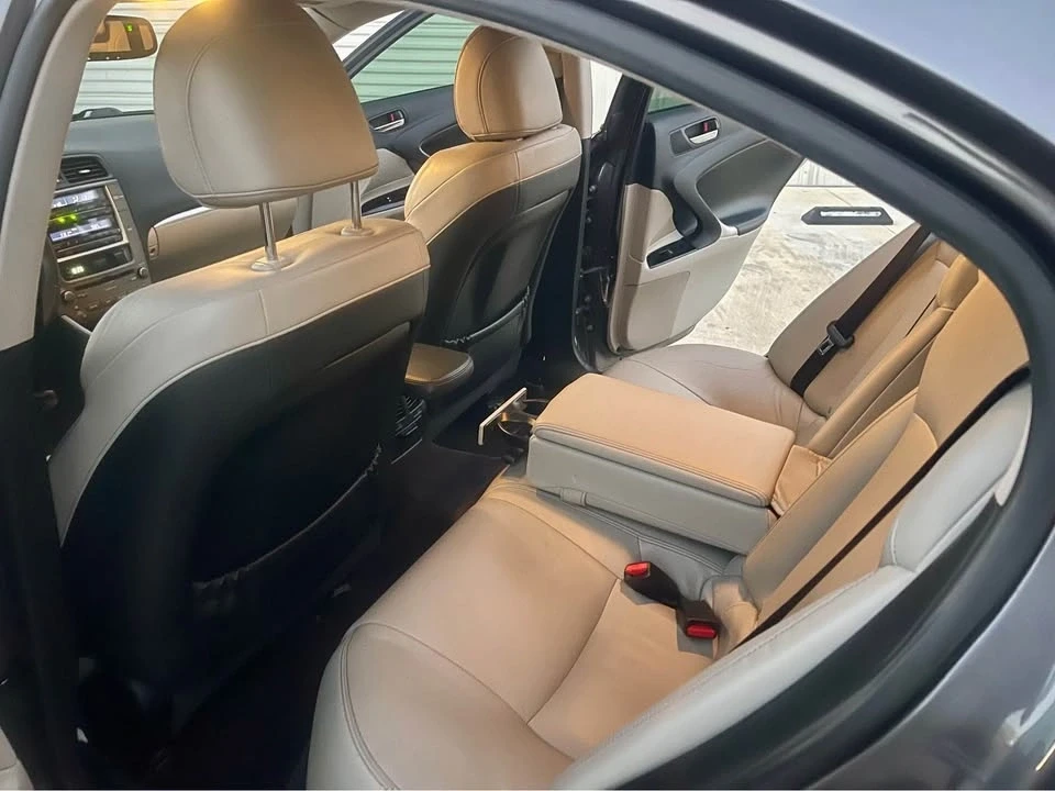 2011 Lexus IS 2nd Gen - Image 16 of 20