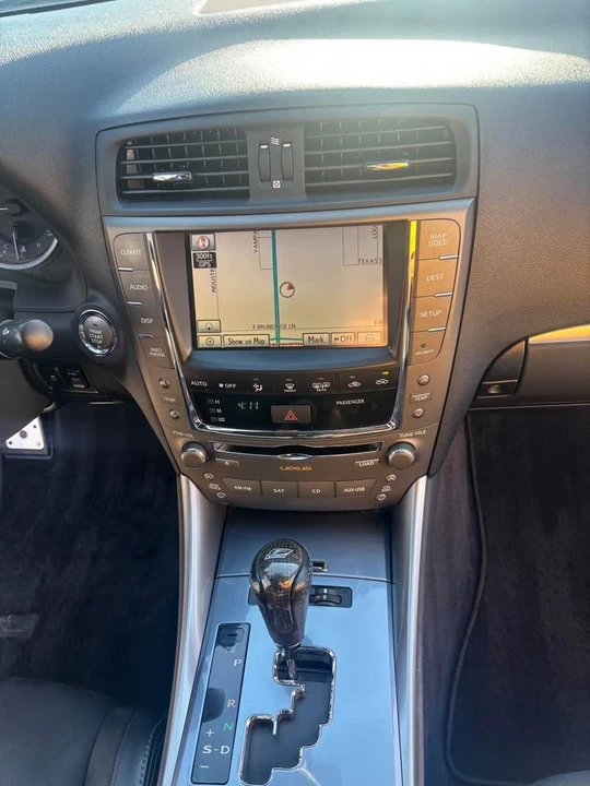 2011 Lexus IS 2nd Gen - Image 11 of 17