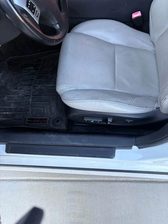 2011 Lexus IS 2nd Gen - Image 14 of 19