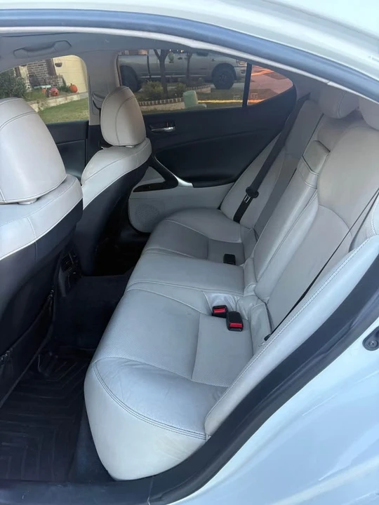 2011 Lexus IS 2nd Gen - Image 18 of 19