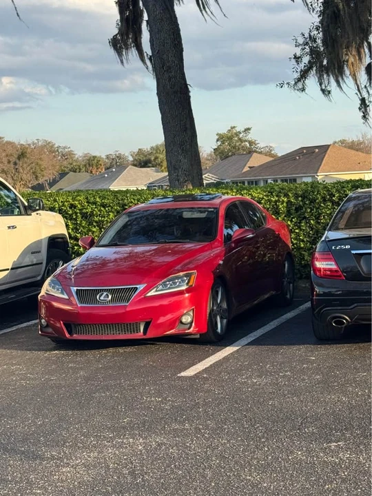 2011 Lexus IS 2nd Gen - Image 8 of 11