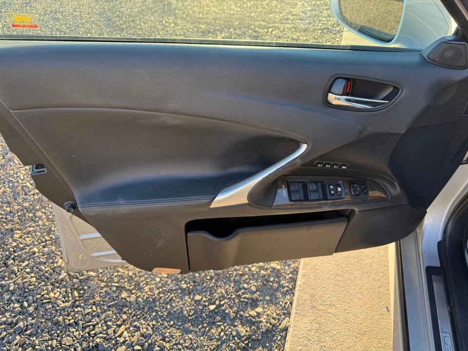 2011 Lexus IS 2nd Gen - Image 9 of 12