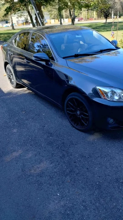 2011 Lexus IS 2nd Gen - Image 4 of 12
