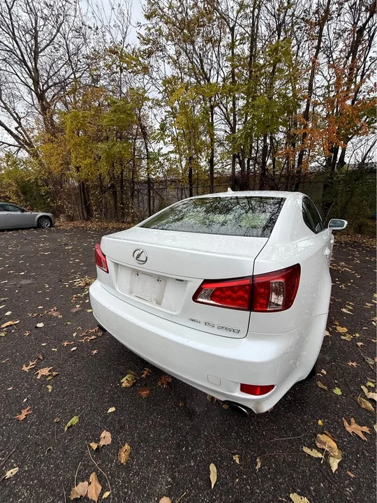 2011 Lexus IS 2nd Gen - Image 4 of 7