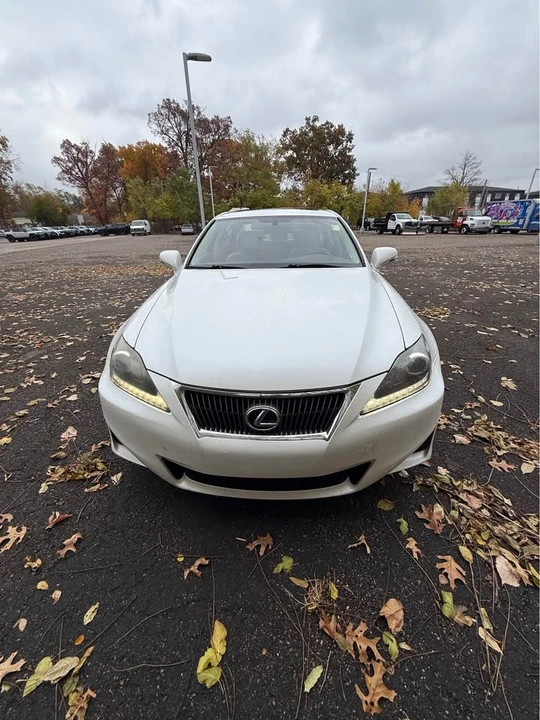 2011 Lexus IS 2nd Gen - Image 2 of 7