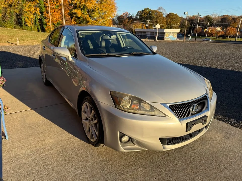 2011 Lexus IS 2nd Gen - Image 6 of 12
