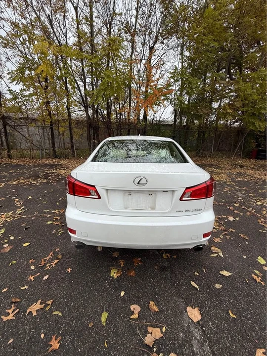 2011 Lexus IS 2nd Gen - Image 5 of 7