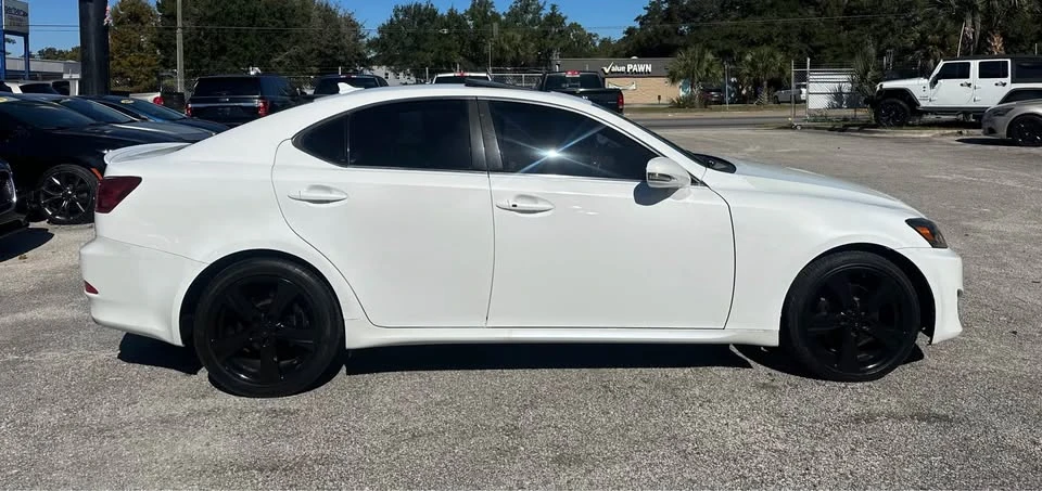 2011 Lexus IS 2nd Gen - Image 5 of 13