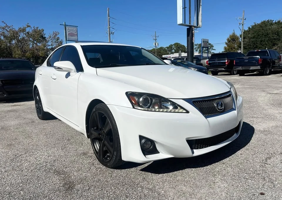 2011 Lexus IS 2nd Gen - Image 6 of 13