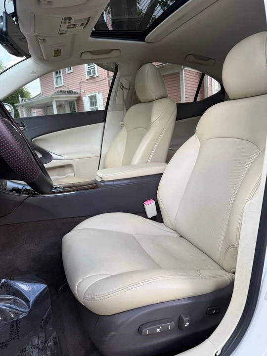 2011 Lexus IS 2nd Gen - Image 8 of 16