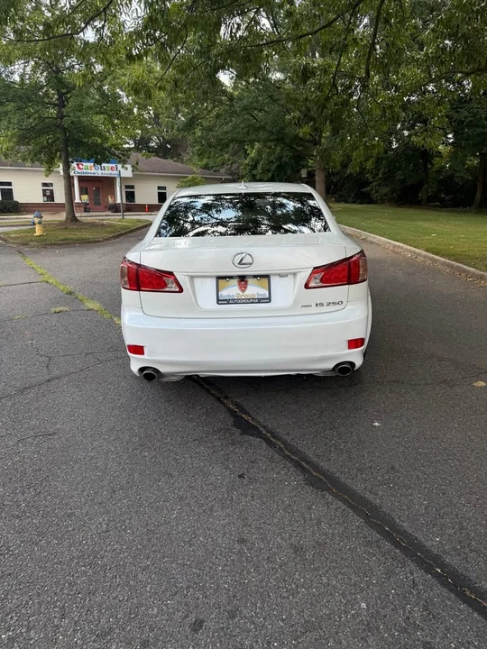 2011 Lexus IS 2nd Gen - Image 6 of 16