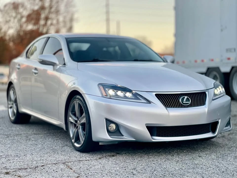 2011 Lexus IS 2nd Gen - Image 8 of 13