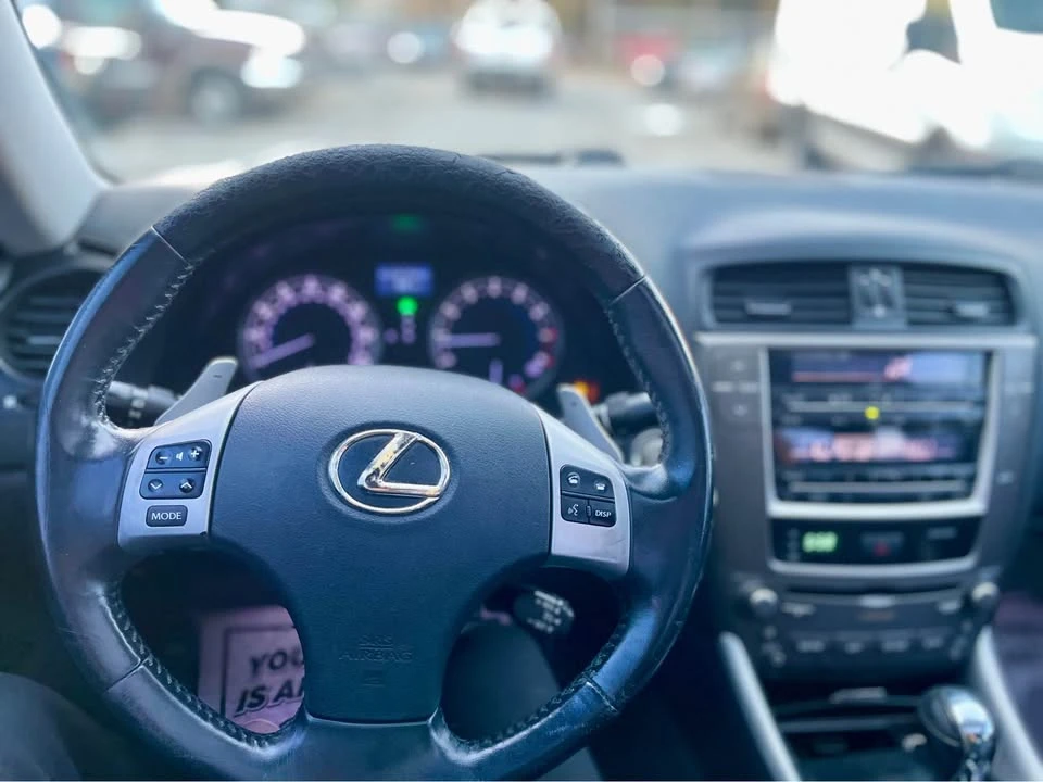 2011 Lexus IS 2nd Gen - Image 12 of 13
