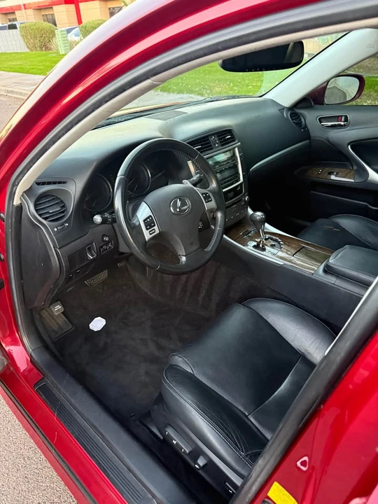 2011 Lexus IS 2nd Gen - Image 8 of 13