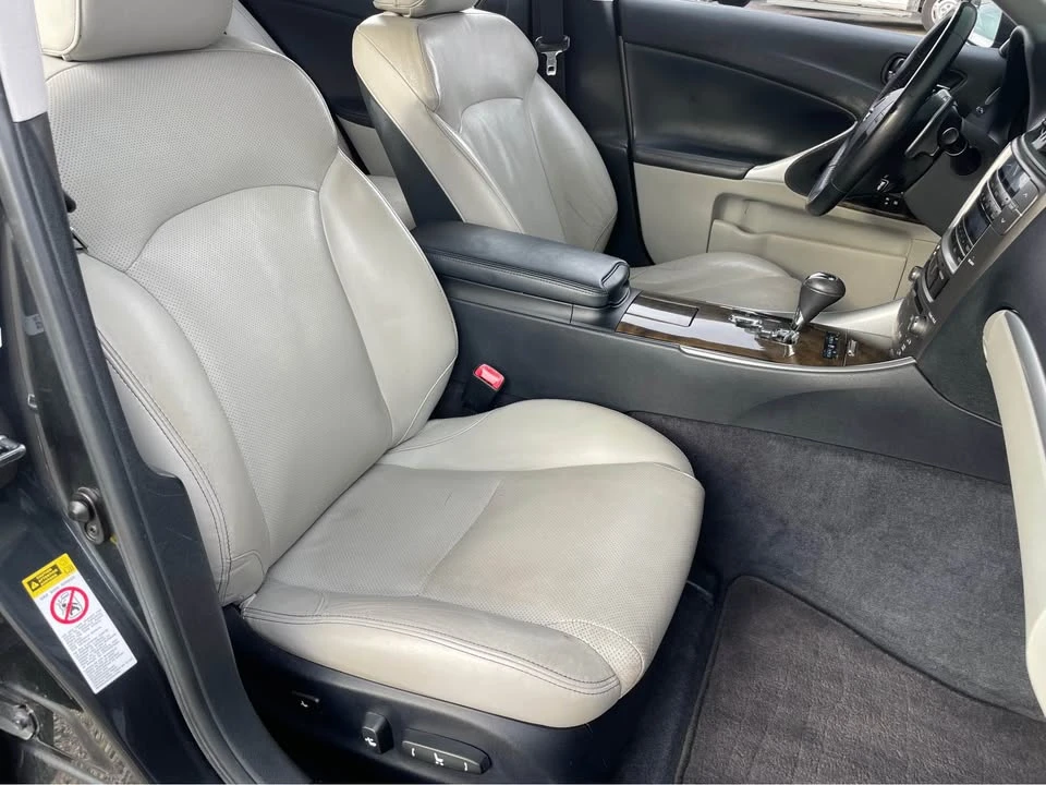 2011 Lexus IS 2nd Gen - Image 8 of 17