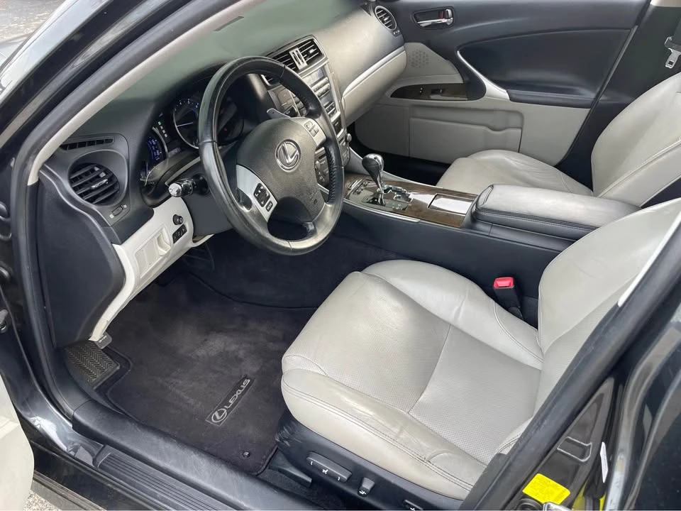 2011 Lexus IS 2nd Gen - Image 12 of 17