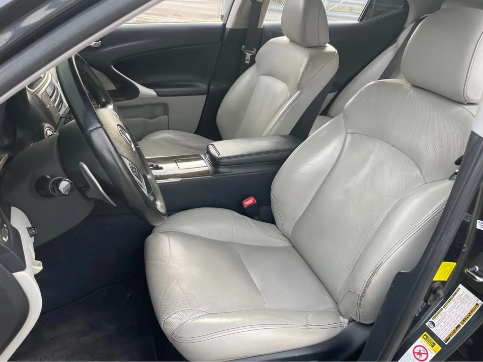 2011 Lexus IS 2nd Gen - Image 11 of 17