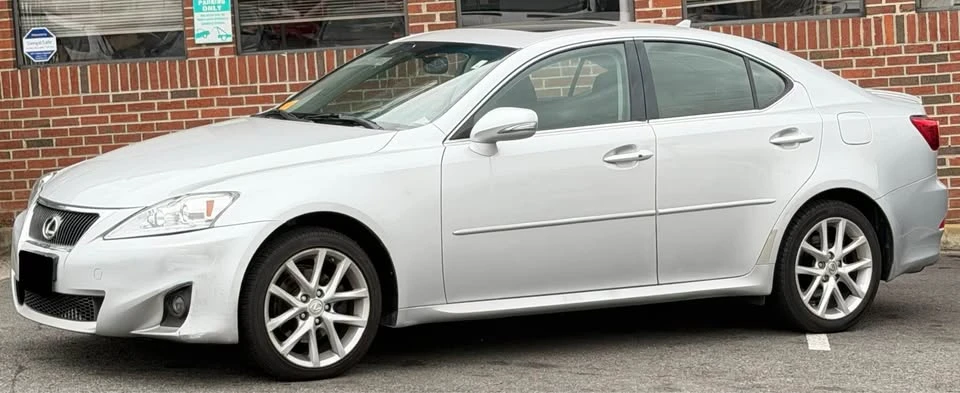 2011 Lexus IS 2nd Gen - Image 2 of 8