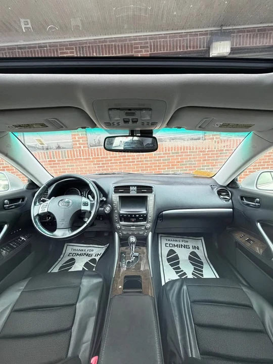 2011 Lexus IS 2nd Gen - Image 4 of 8