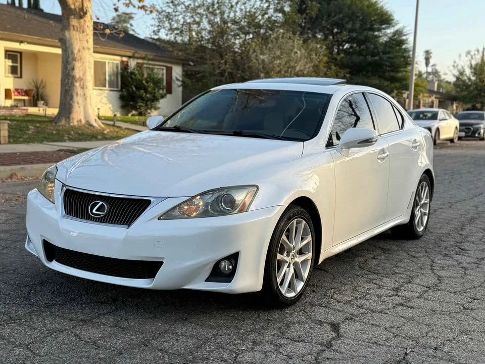 2011 Lexus IS 2nd Gen - Image 4 of 14