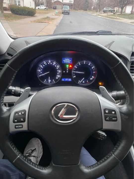 2011 Lexus IS 2nd Gen - Image 11 of 11