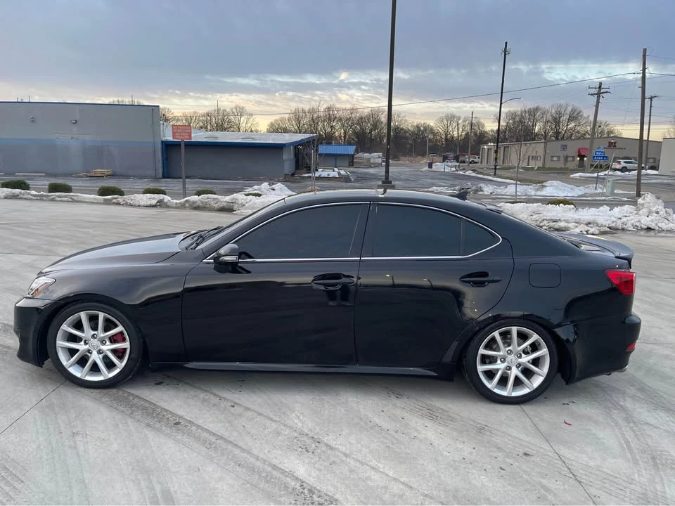 2011 Lexus IS 2nd Gen - Image 4 of 11